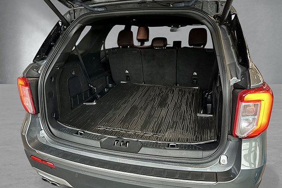Ford Explorer 4 of 15