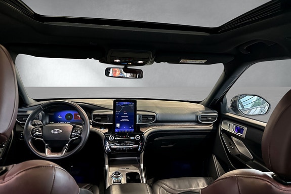 Ford Explorer 7 of 15