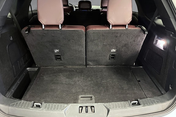Ford Explorer 12 of 13