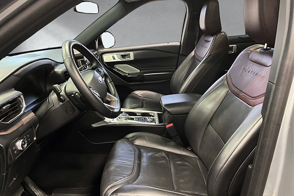 Ford Explorer 6 of 13