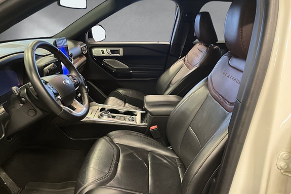 Ford Explorer 11 of 13