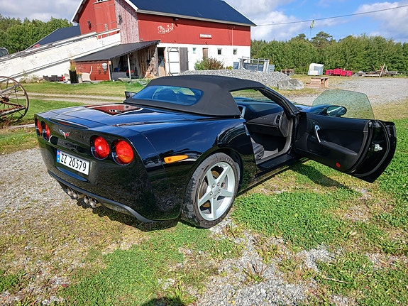 Chevrolet Corvette 2 of 20