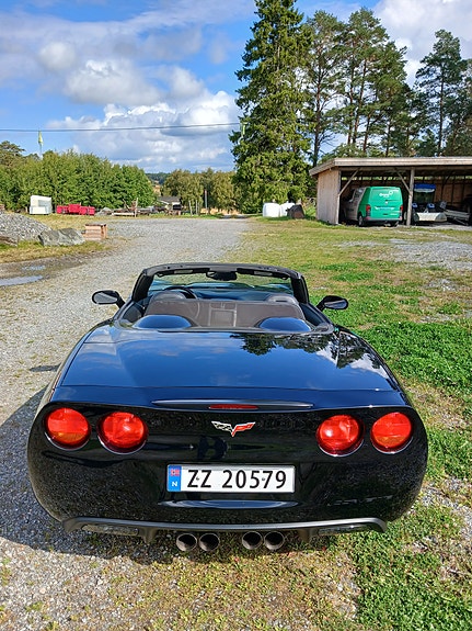 Chevrolet Corvette 13 of 20