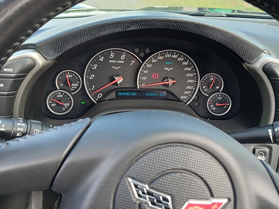 Chevrolet Corvette 18 of 20