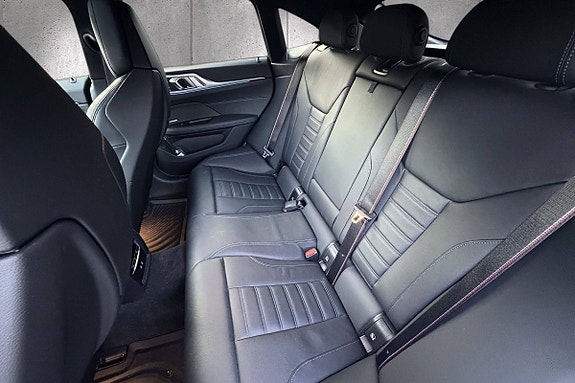 BMW i4 19 of 28