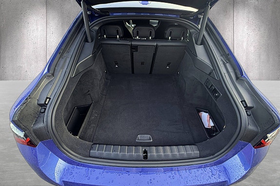 BMW i4 27 of 28