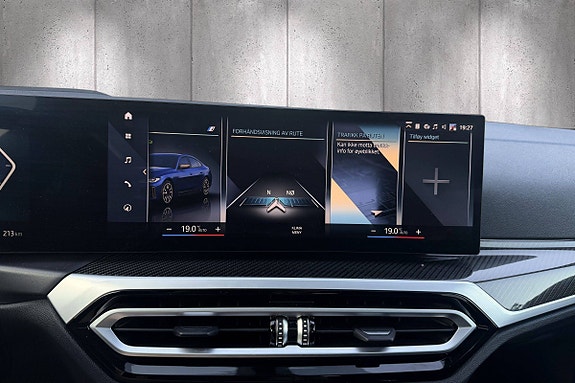BMW i4 22 of 28