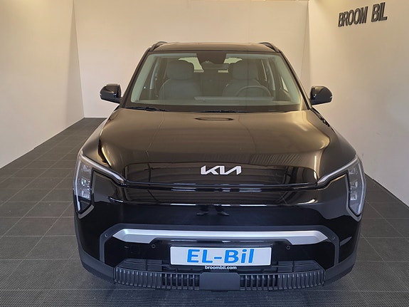 Kia EV3 2 of 30