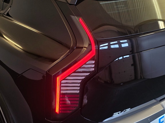 Kia EV3 12 of 30