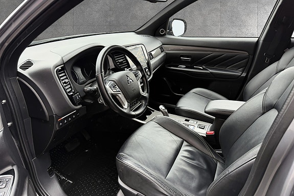 Mitsubishi Outlander 4 of 16