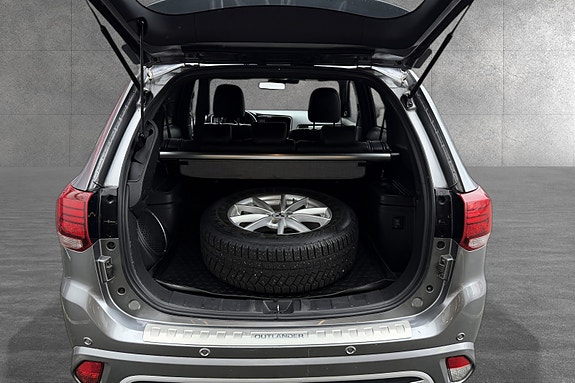 Mitsubishi Outlander 16 of 16