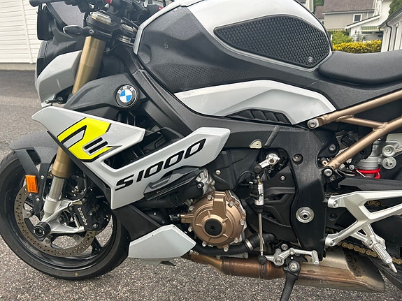 BMW S1000R Sport – helt nye Bridgestone S23-dekk – foliert 10 of 12