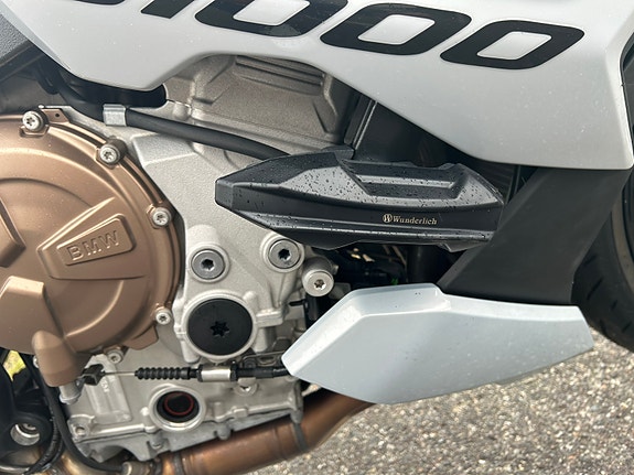 BMW S1000R Sport – helt nye Bridgestone S23-dekk – foliert 8 of 12