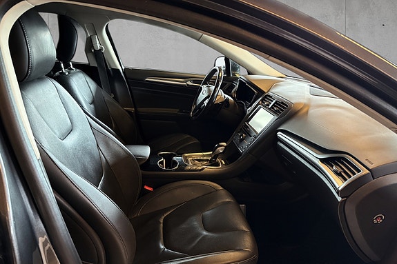 Ford Mondeo 8 of 11