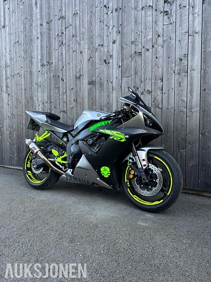 Yamaha YZF-R1 5 of 11
