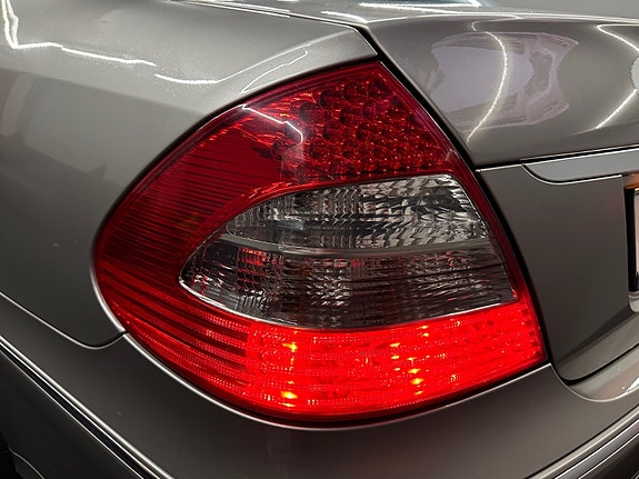 Mercedes-Benz 280 16 of 30