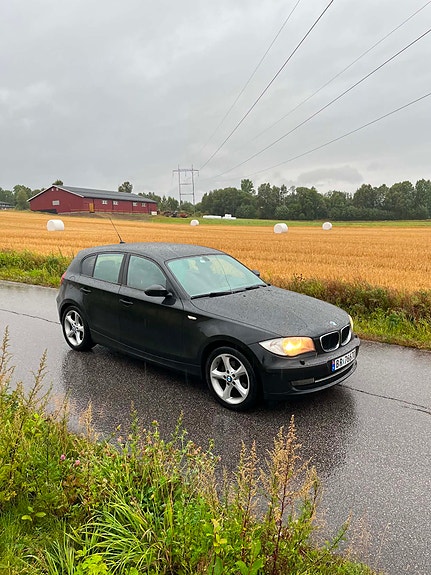 BMW 116i 4 of 23