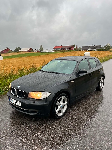 BMW 116i 3 of 23