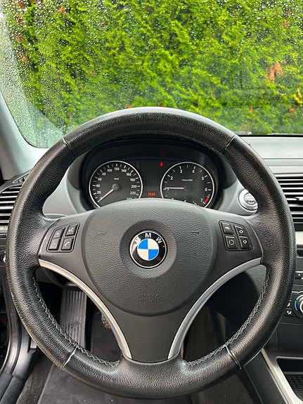 BMW 116i 8 of 23
