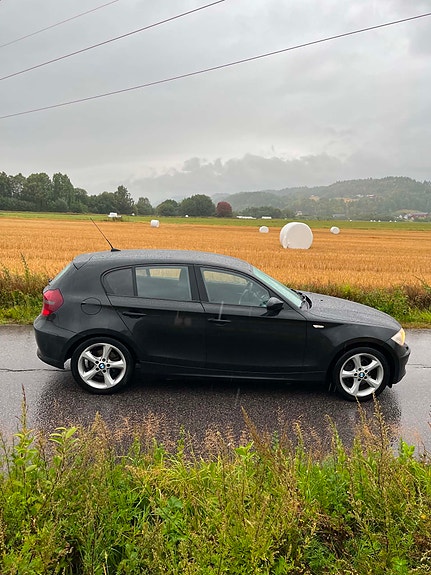 BMW 116i 2 of 23