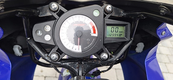 Yamaha TZR 50 10 of 18