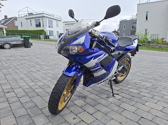 Yamaha TZR 50 2 of 18