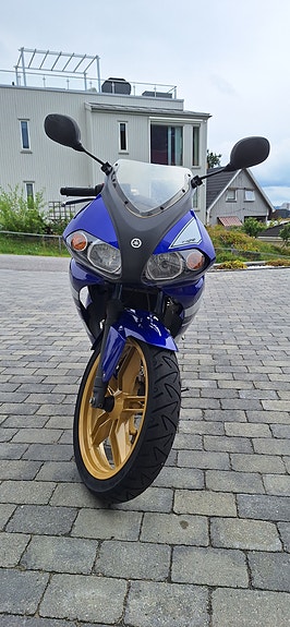 Yamaha TZR 50 3 of 18