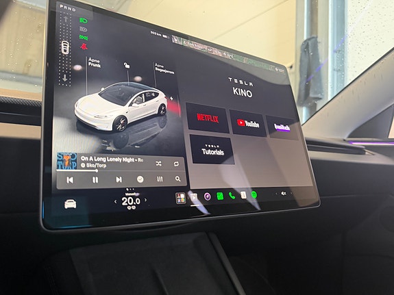 Tesla Model 3 17 of 25