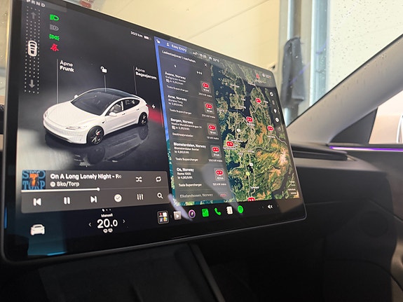 Tesla Model 3 18 of 25