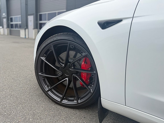 Tesla Model 3 8 of 25
