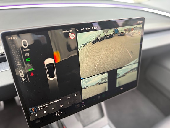 Tesla Model 3 19 of 25