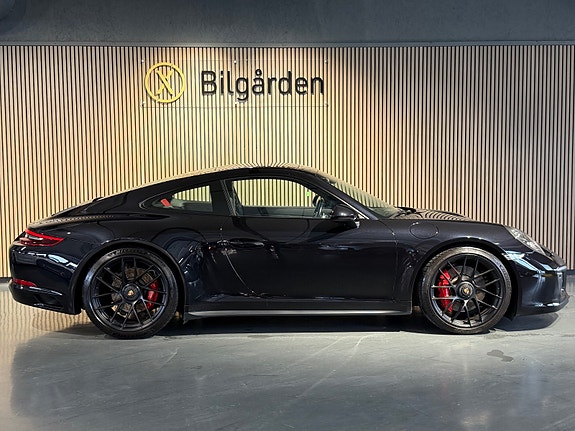 Porsche 911 Carrera 4 GTS 2 of 30