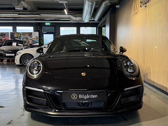 Porsche 911 Carrera 4 GTS 7 of 30