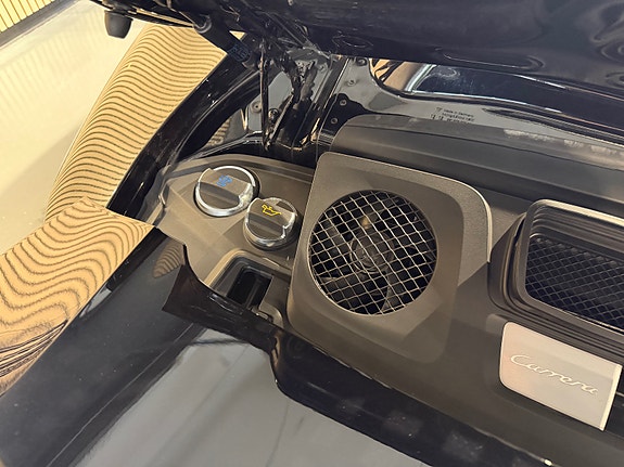 Porsche 911 Carrera 4 GTS 19 of 30