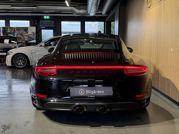 Porsche 911 Carrera 4 GTS 8 of 30
