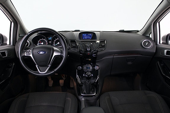 Ford Fiesta 14 of 30