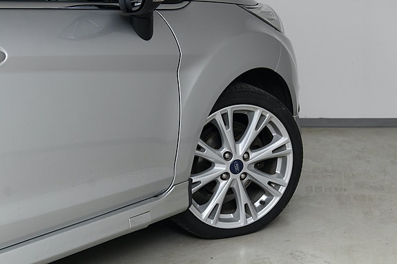 Ford Fiesta 9 of 30