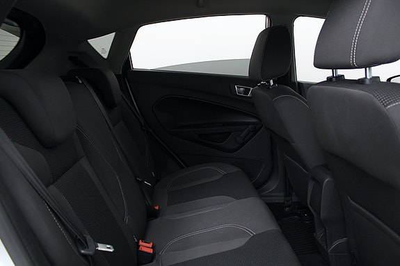 Ford Fiesta 12 of 30