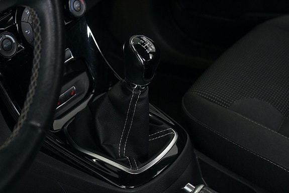 Ford Fiesta 17 of 30
