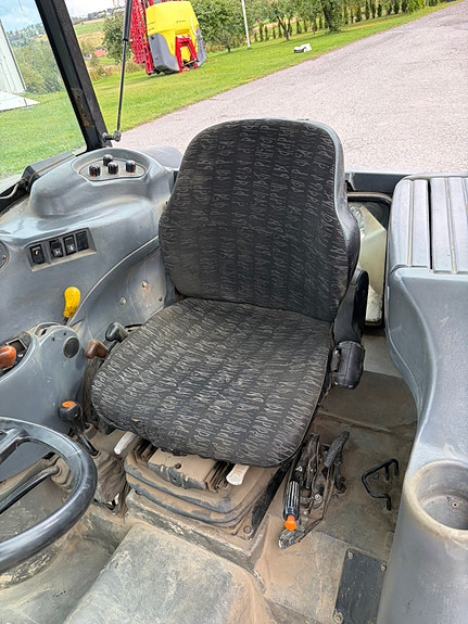 New Holland Tn75da 13 of 21