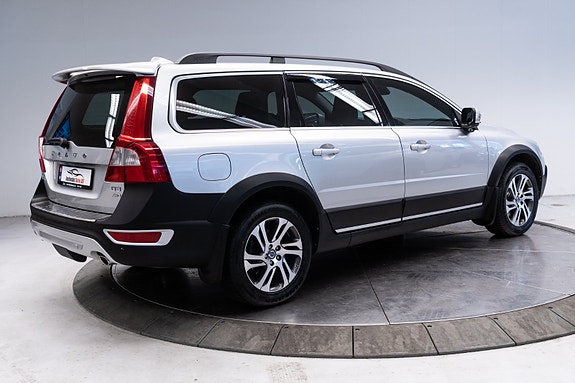 Volvo XC70 11 of 30