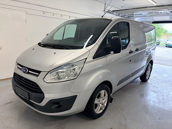 Ford Transit Custom 12 of 24