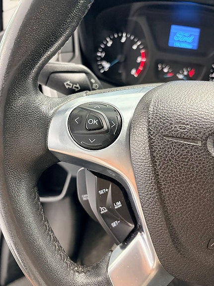 Ford Transit Custom 18 of 24