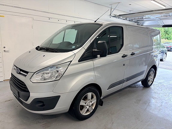 Ford Transit Custom 11 of 24