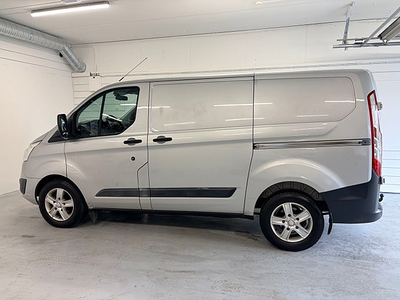 Ford Transit Custom 10 of 24