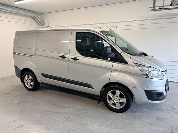Ford Transit Custom 3 of 24