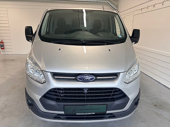 Ford Transit Custom 13 of 24