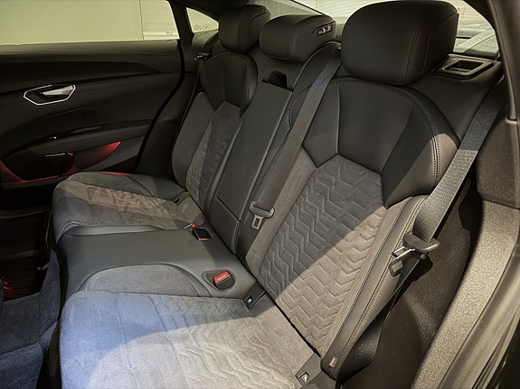Audi e-tron GT 9 of 17