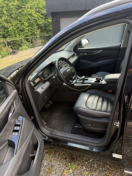 Maxus Euniq 6 4 of 7