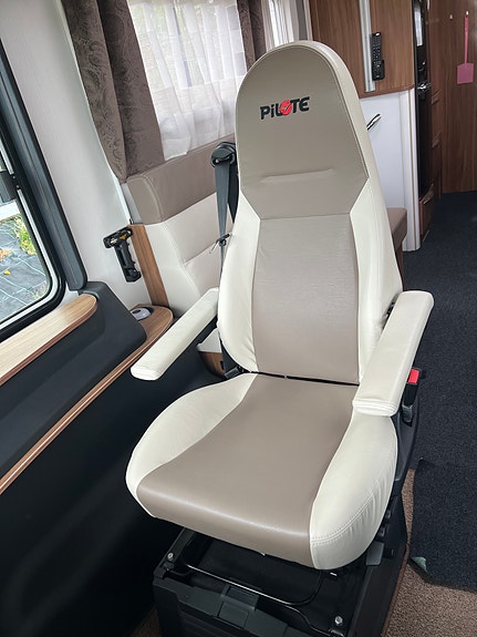 Pilote 650L 30 of 30